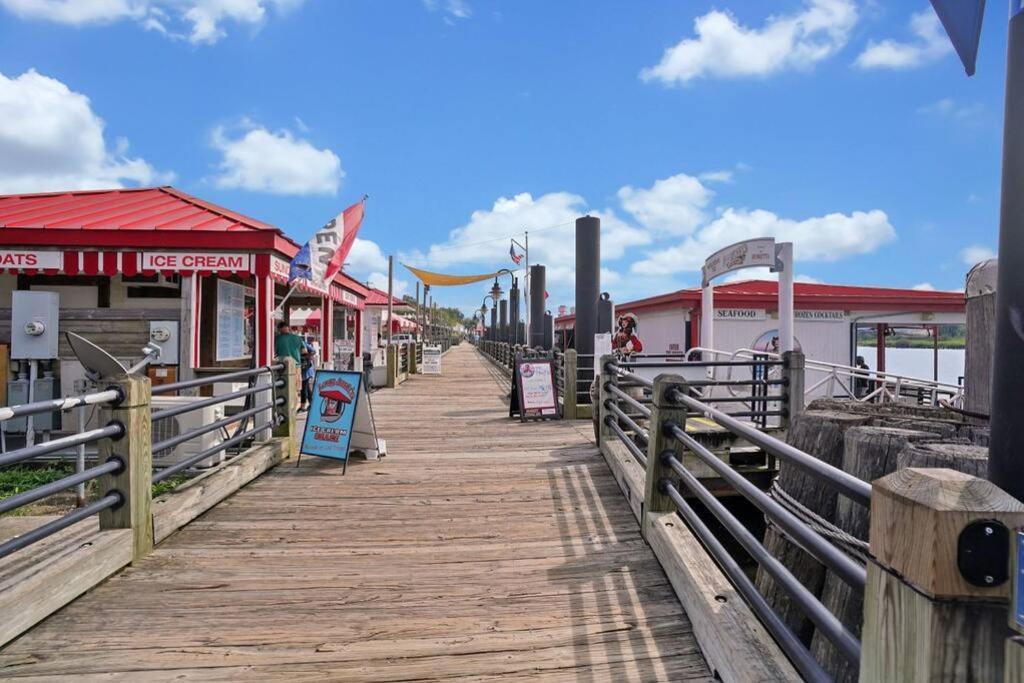 Middle Sound Hideaway~Beaches, Shopping, Families Villa Wilmington Exterior foto