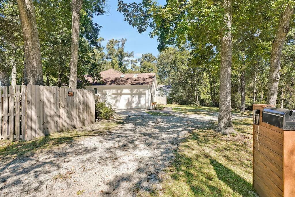 Middle Sound Hideaway~Beaches, Shopping, Families Villa Wilmington Exterior foto
