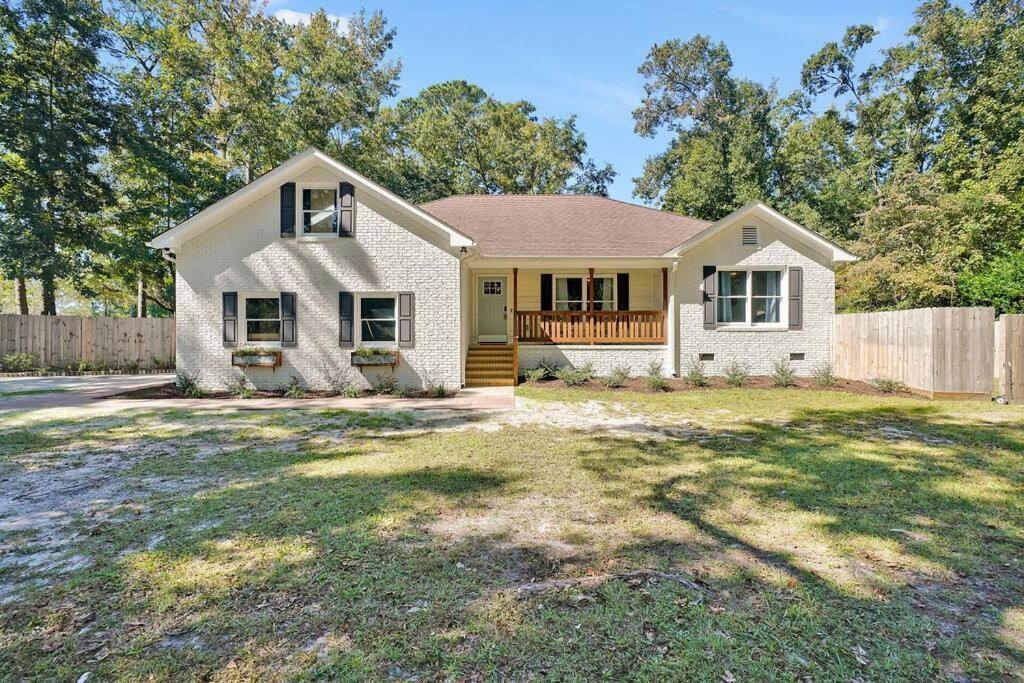 Middle Sound Hideaway~Beaches, Shopping, Families Villa Wilmington Exterior foto